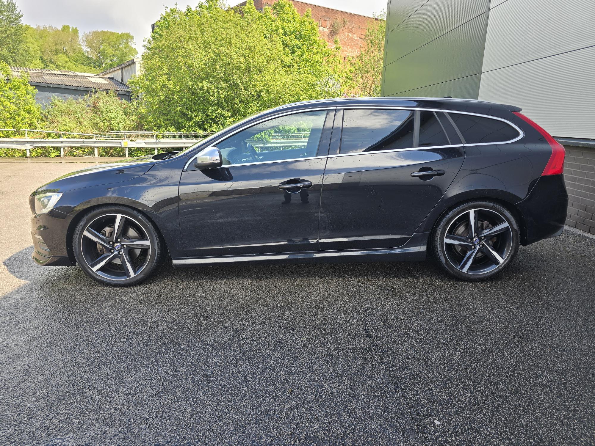 2015 Volvo V60 3.0 T6 R-Design Lux Nav Estate 5dr Petrol Geartronic AWD Euro 5 (304 ps)