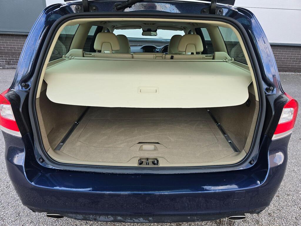 2013 Volvo V70 3.0 T6 SE Lux Estate 5dr Geartronic AWD Euro 5 (304 ps)