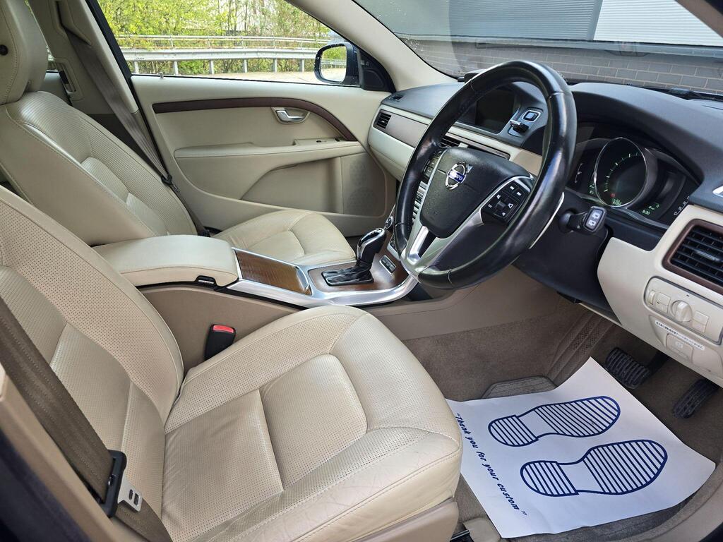 2013 Volvo V70 3.0 T6 SE Lux Estate 5dr Geartronic AWD Euro 5 (304 ps)