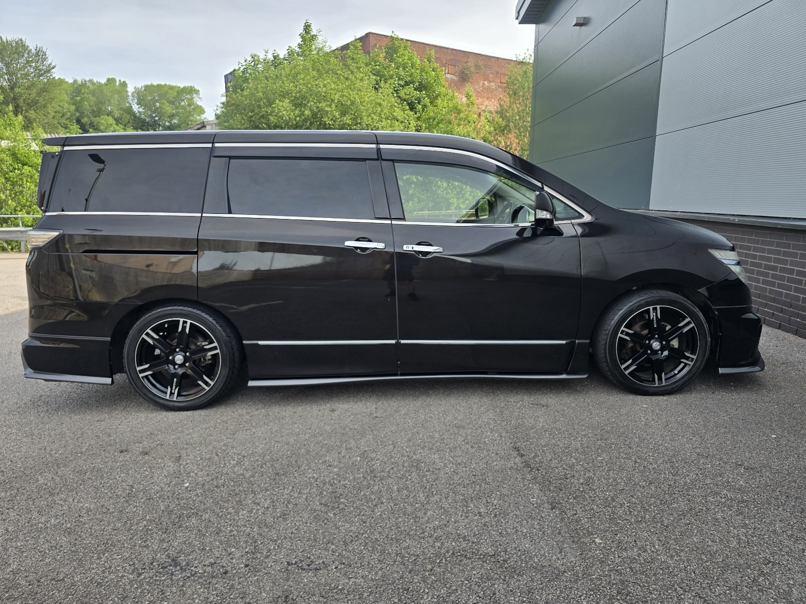 2014 Nissan Elgrand 3.5 V6 Nismo Edition
