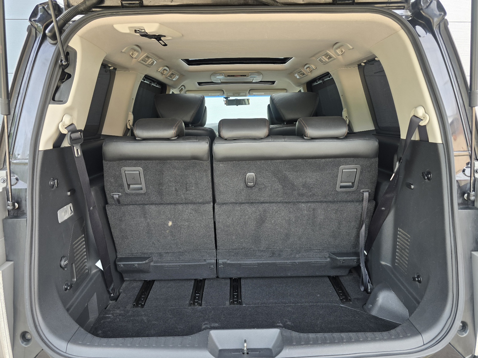 2014 Nissan Elgrand 3.5 V6 Nismo Edition
