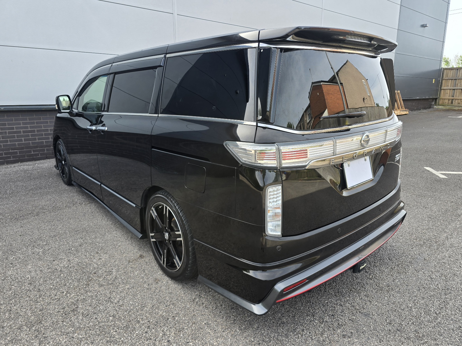 2014 Nissan Elgrand 3.5 V6 Nismo Edition