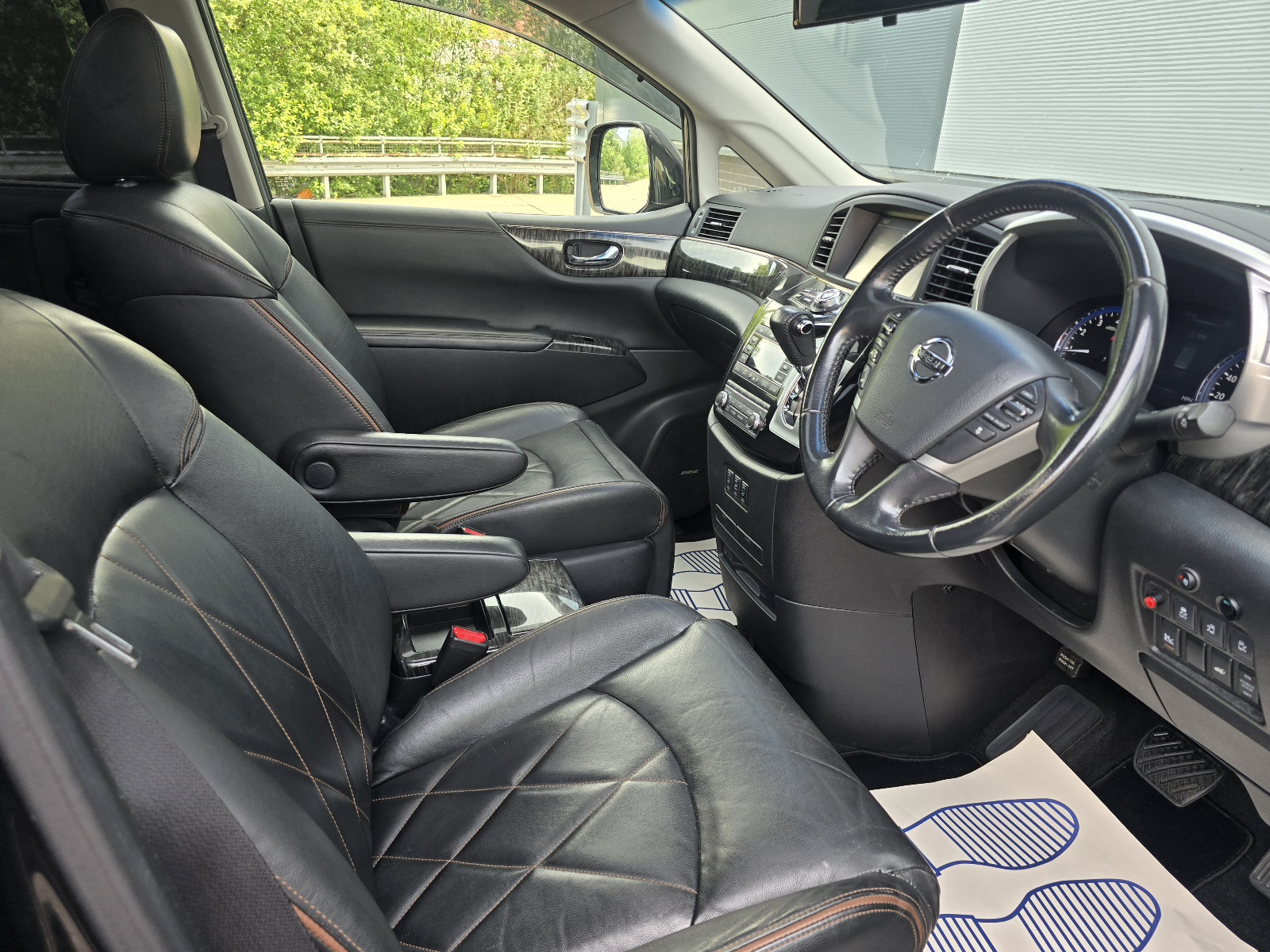 2014 Nissan Elgrand 3.5 V6 Nismo Edition